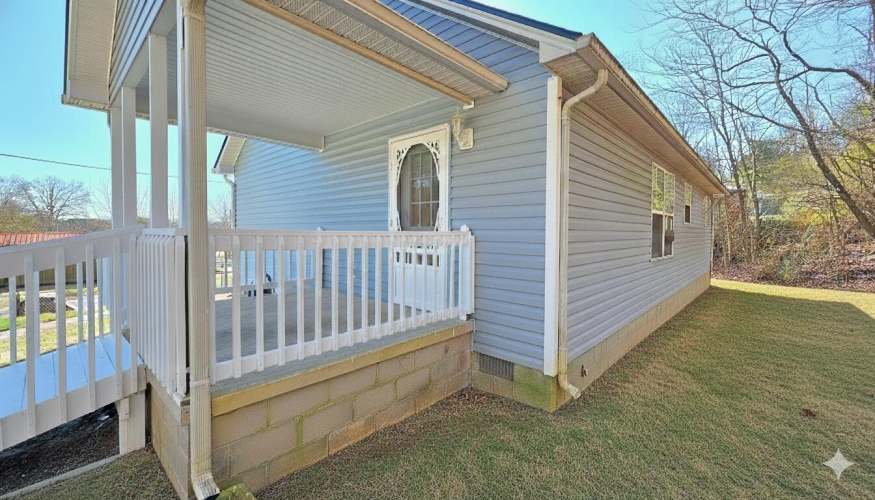 Listing Image 3