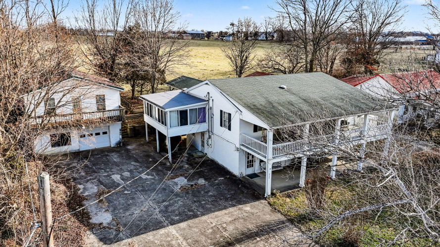 Listing Image 10