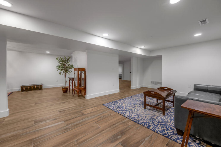 Listing Image 51