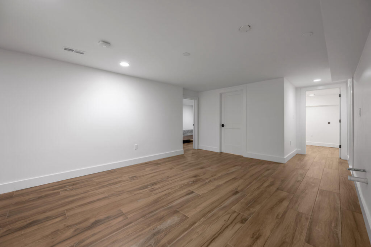 Listing Image 52