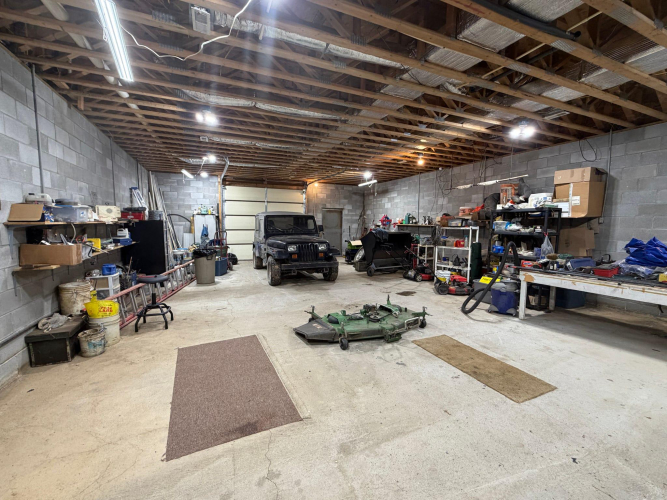 Listing Image 19