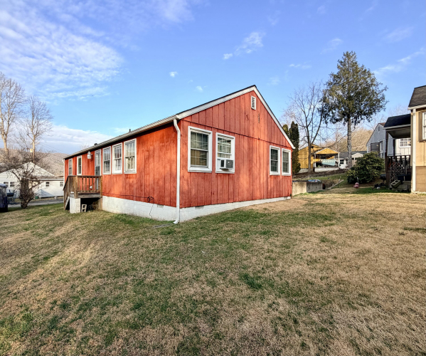 Listing Image 5