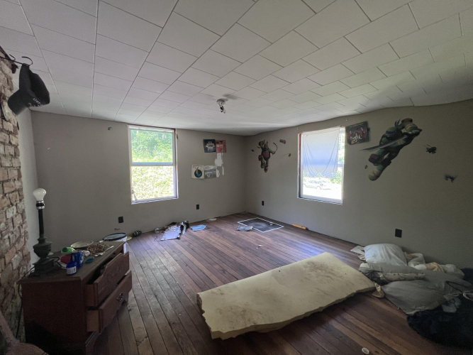 Listing Image 15