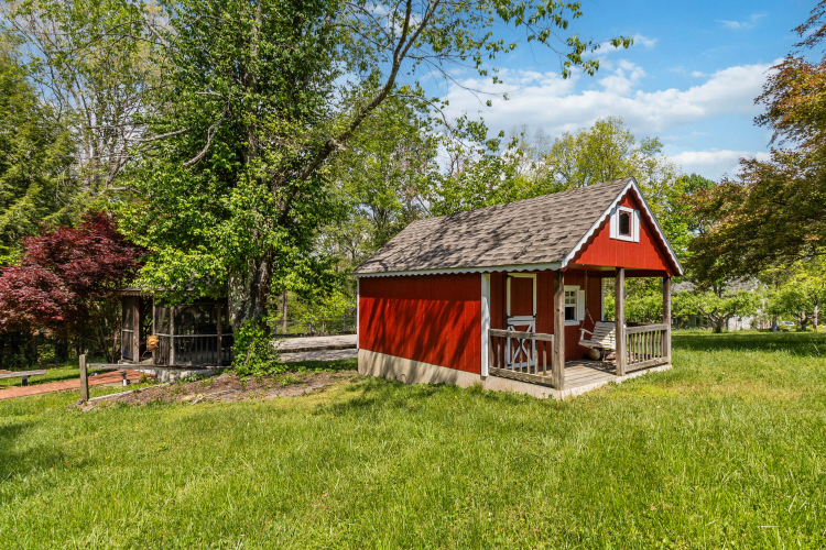 Listing Image 11