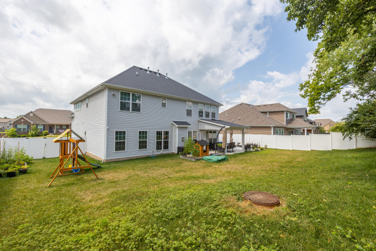 Listing Image 43