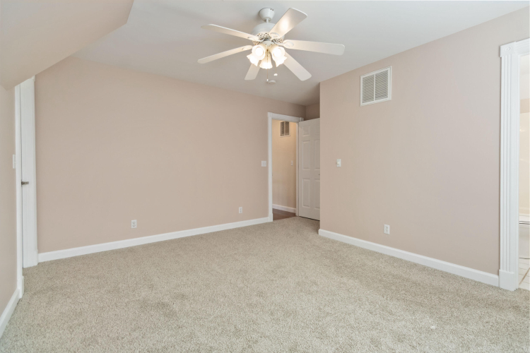 Listing Image 48