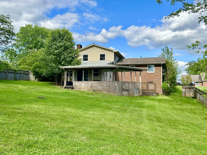Listing Image 4