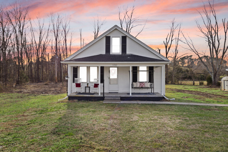 Listing Image 3
