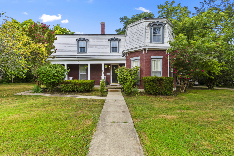Listing Image 3
