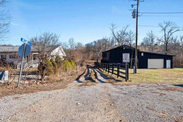 Listing Image 17