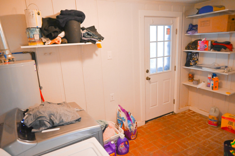 Listing Image 14