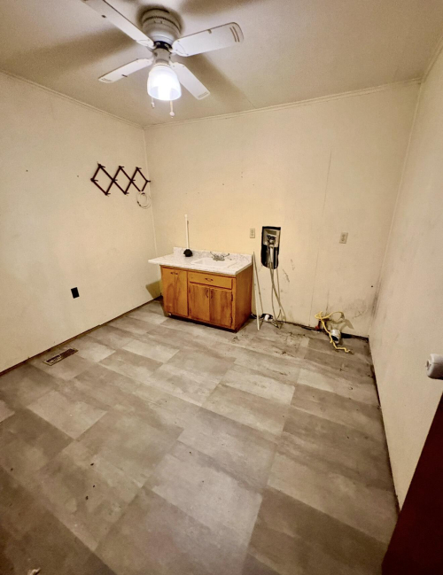 Listing Image 27