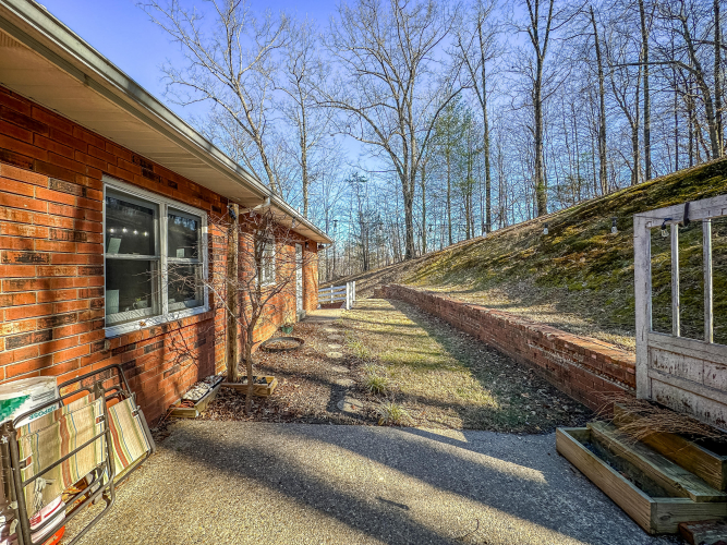 Listing Image 45