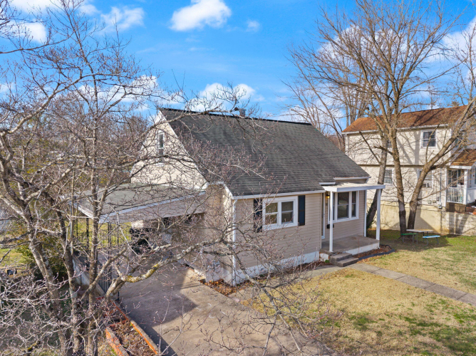Listing Image 6