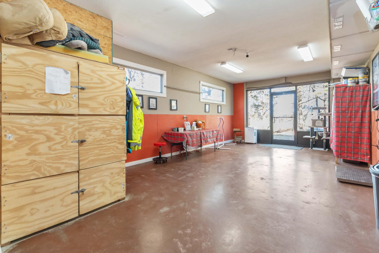 Listing Image 22