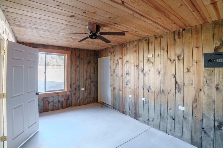 Listing Image 24