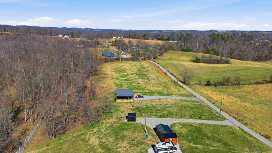Listing Image 16