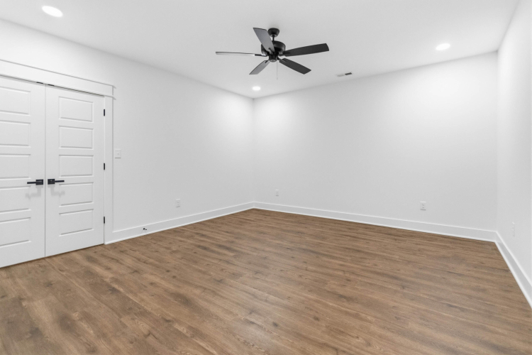 Listing Image 57