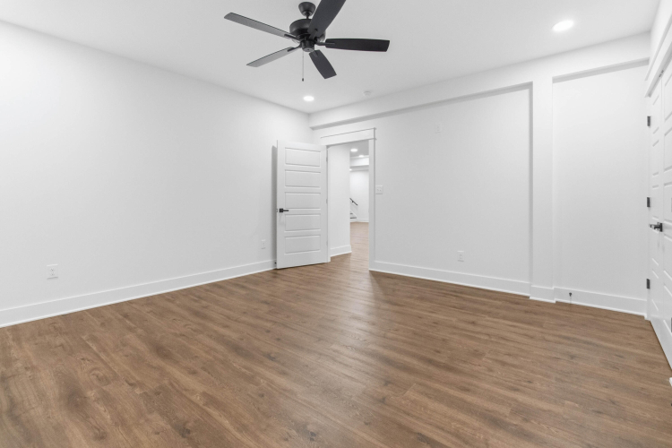 Listing Image 58