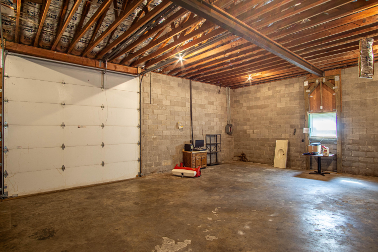 Listing Image 49