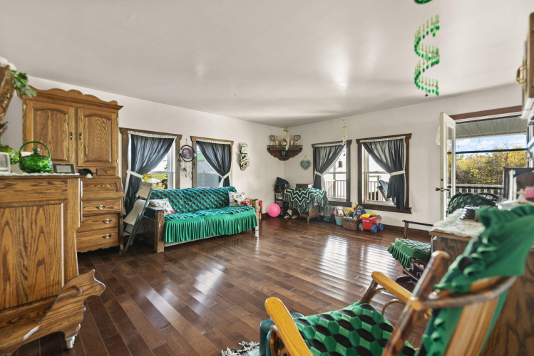 Listing Image 20