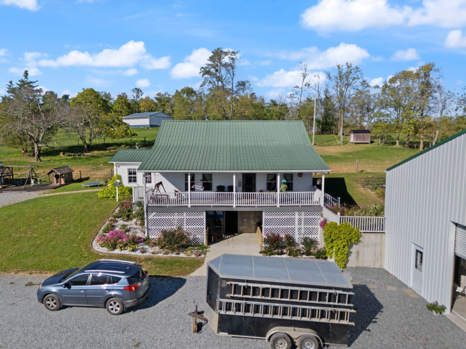Listing Image 4