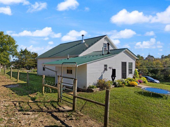 Listing Image 5