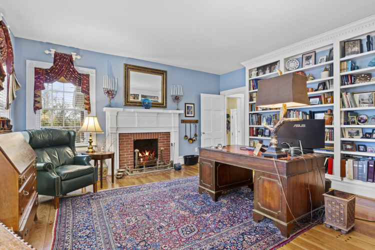 Listing Image 8