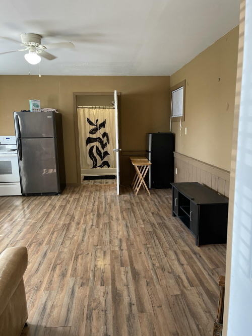 Listing Image 18