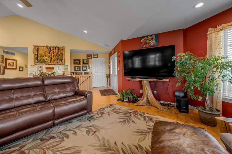 Listing Image 52