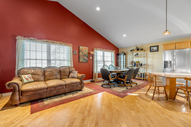 Listing Image 56