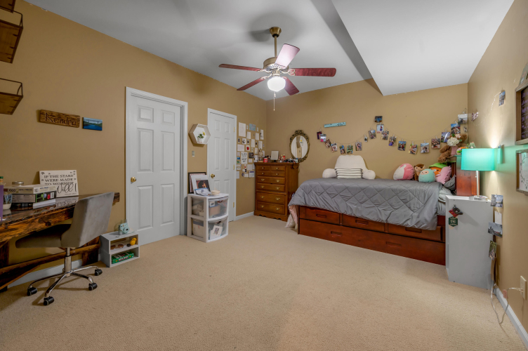 Listing Image 52