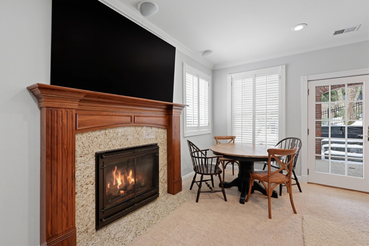 Listing Image 104