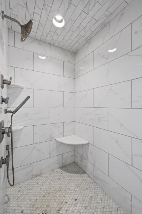 Listing Image 80