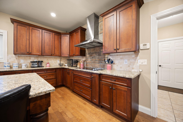Listing Image 21
