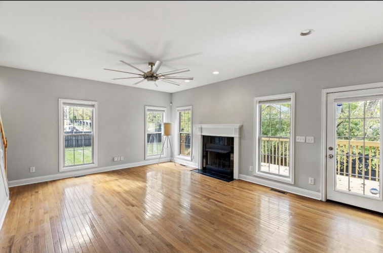 Listing Image 7