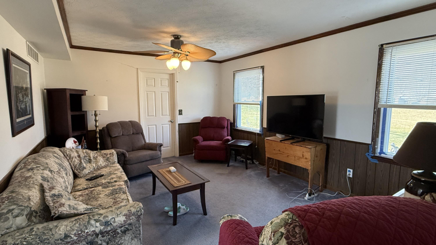 Listing Image 32