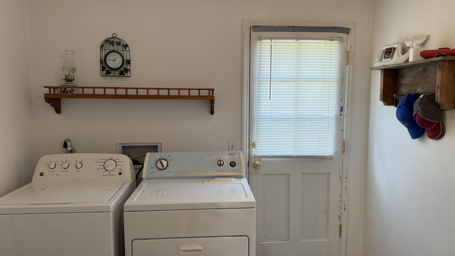 Listing Image 41