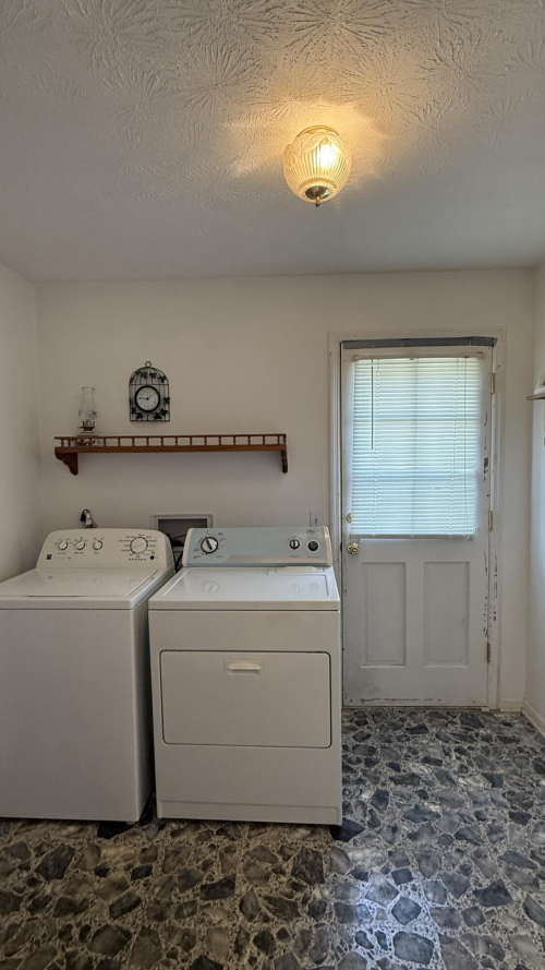 Listing Image 79