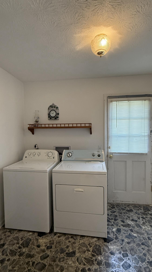Listing Image 81