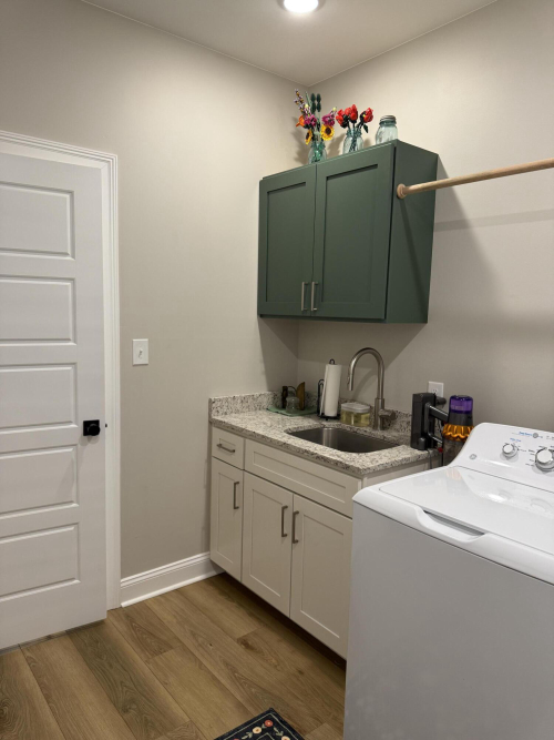 Listing Image 11