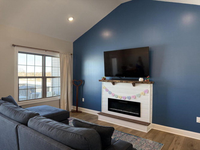 Listing Image 5