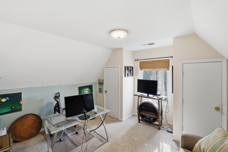 Listing Image 42