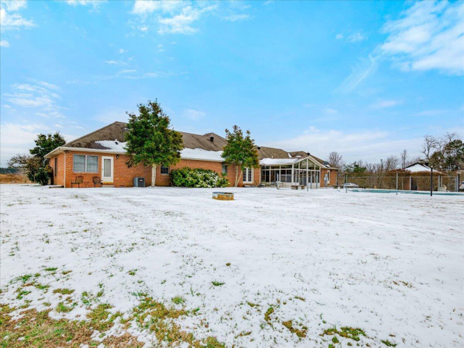 Listing Image 64