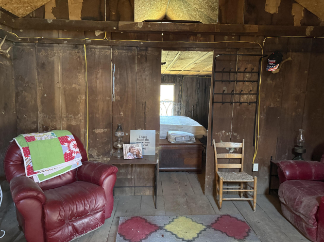 Listing Image 12