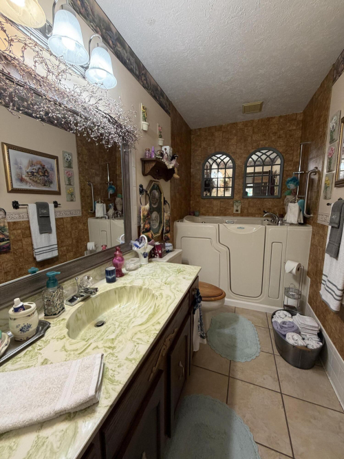Listing Image 23