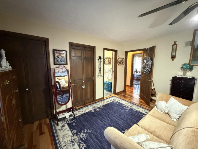 Listing Image 33