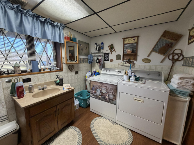 Listing Image 46