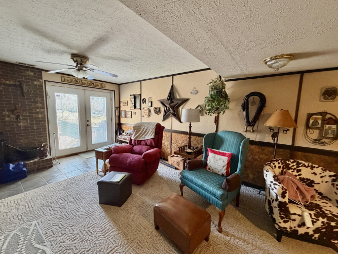 Listing Image 64