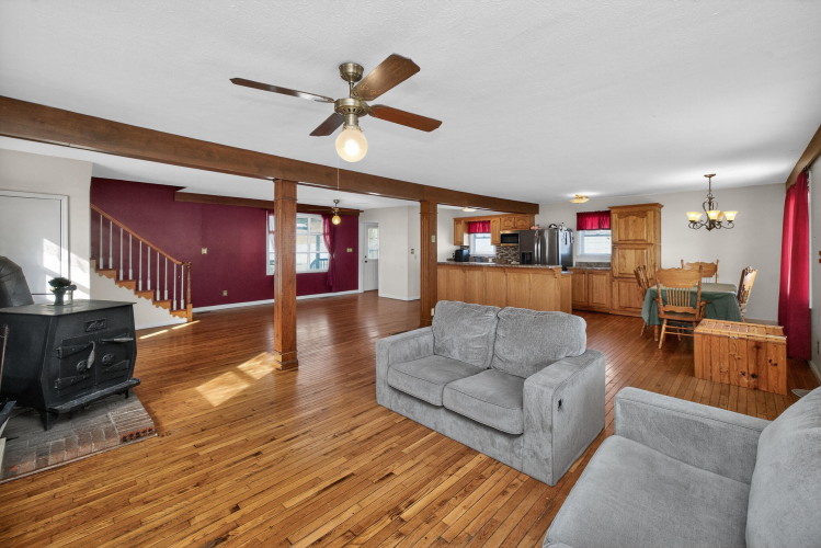 Listing Image 12